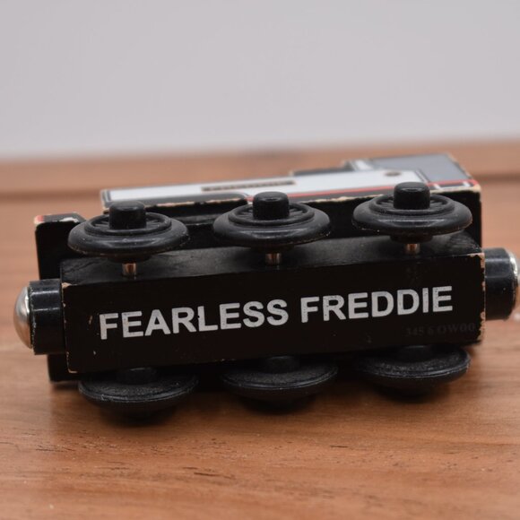 2003 Fearless Freddie Pink Cheeks Thomas & Friends Wooden Railway Train Engine - Picture 7 of 7